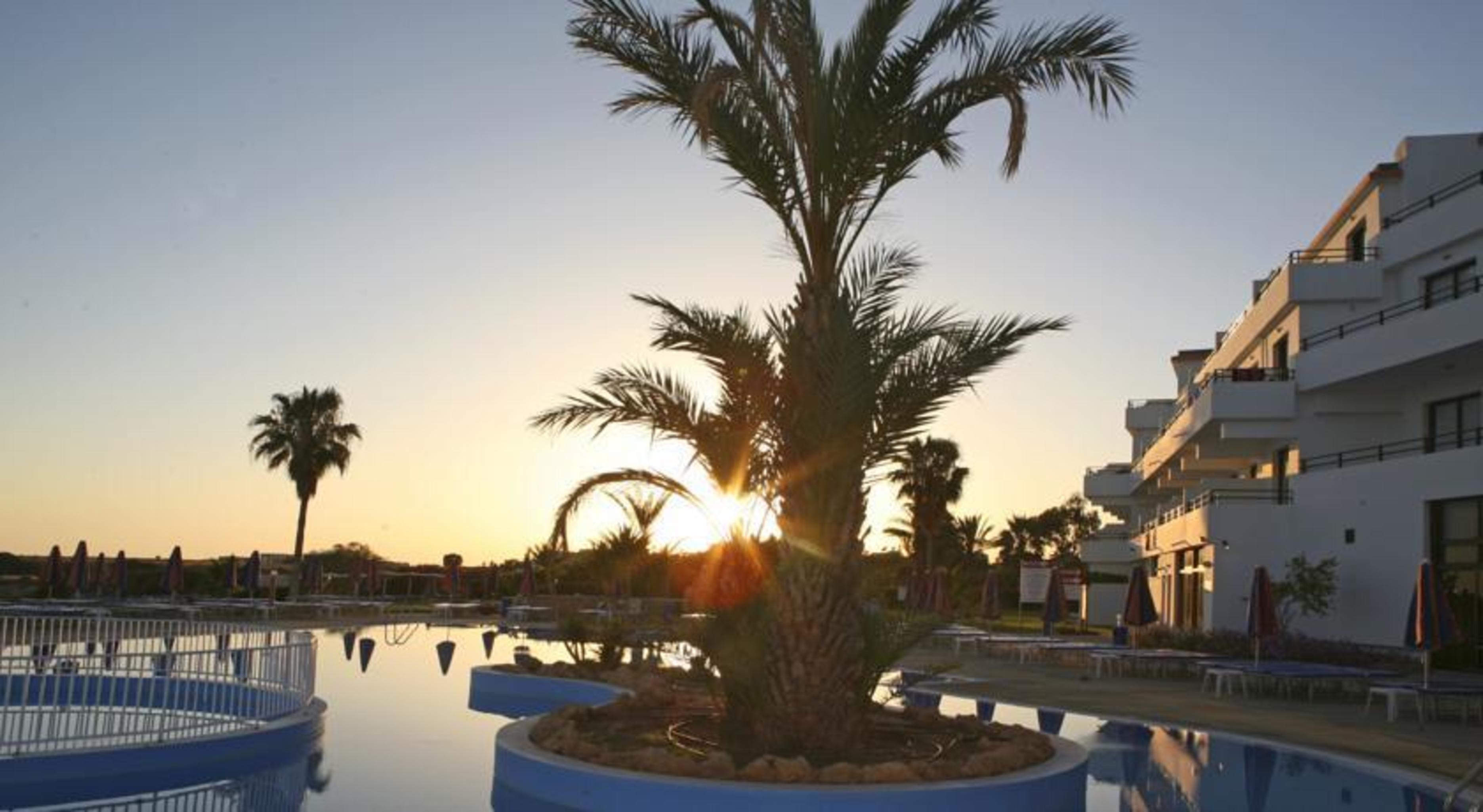Corallia Beach Hotel Apartamentos Bahía de Coral Exterior foto